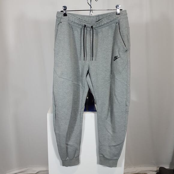 Nike Tech Fleece Jogger Size M - Picture 2 of 6